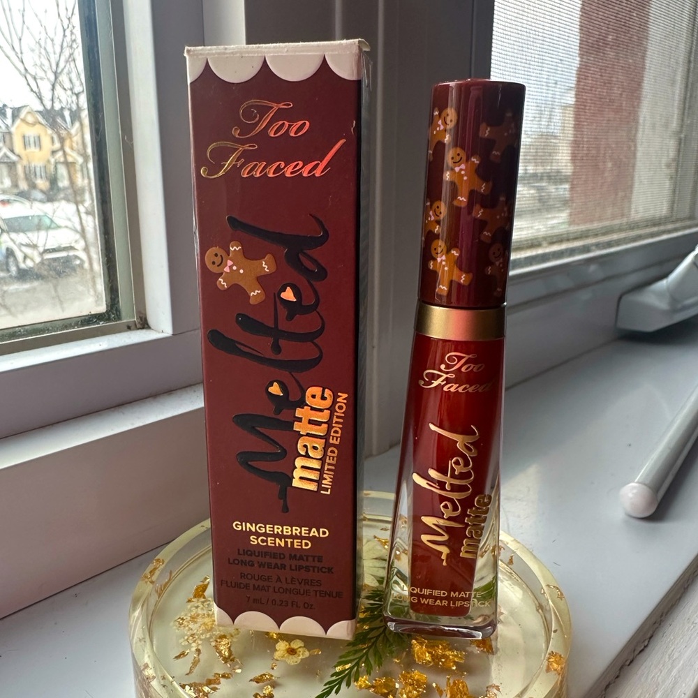 Limited edition Melted Matte by Too Faced - Gingerbread Man 🤎